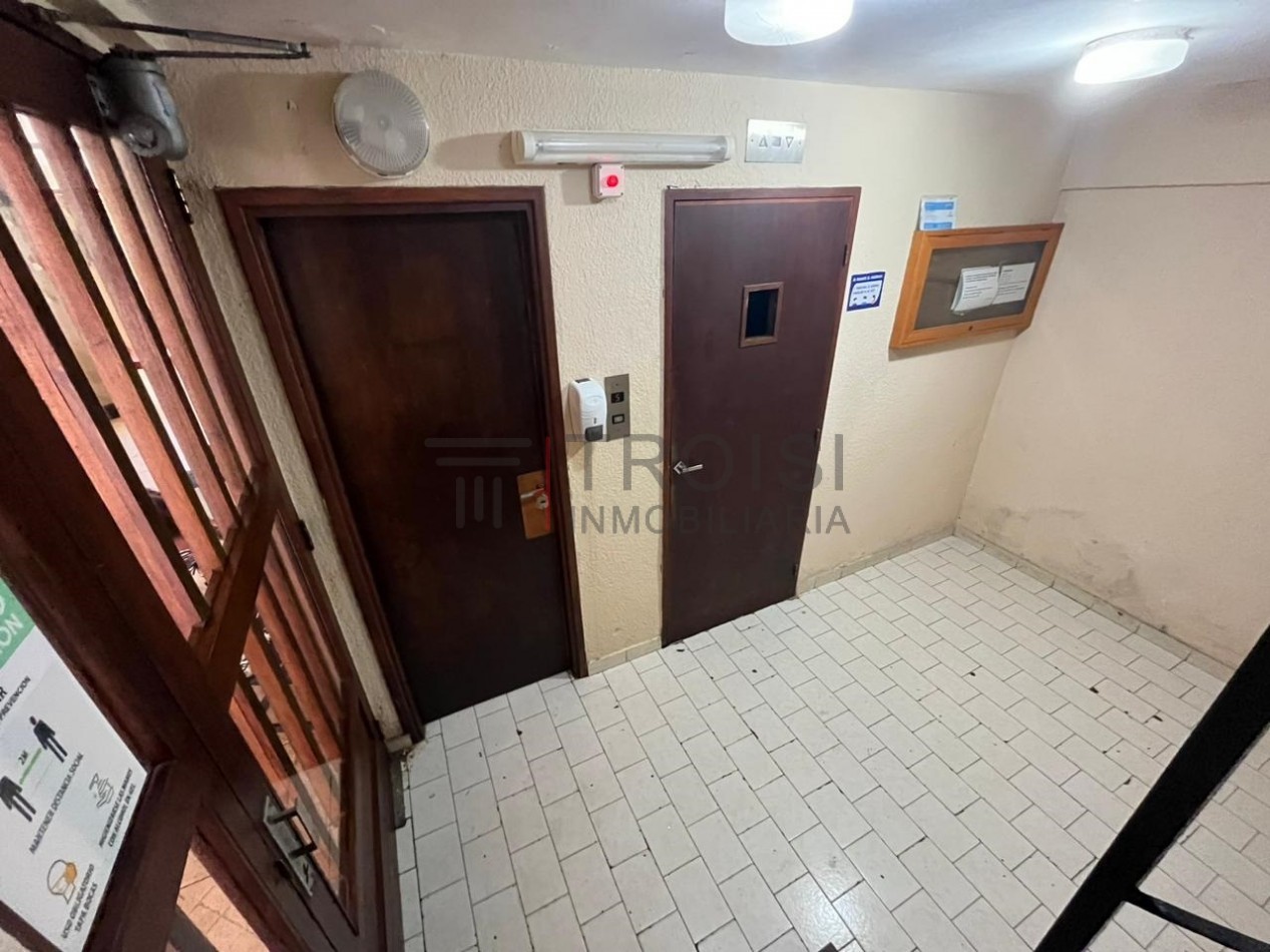 V4 - Depto. 2 ambientes - Calle 2 e/35 y 36