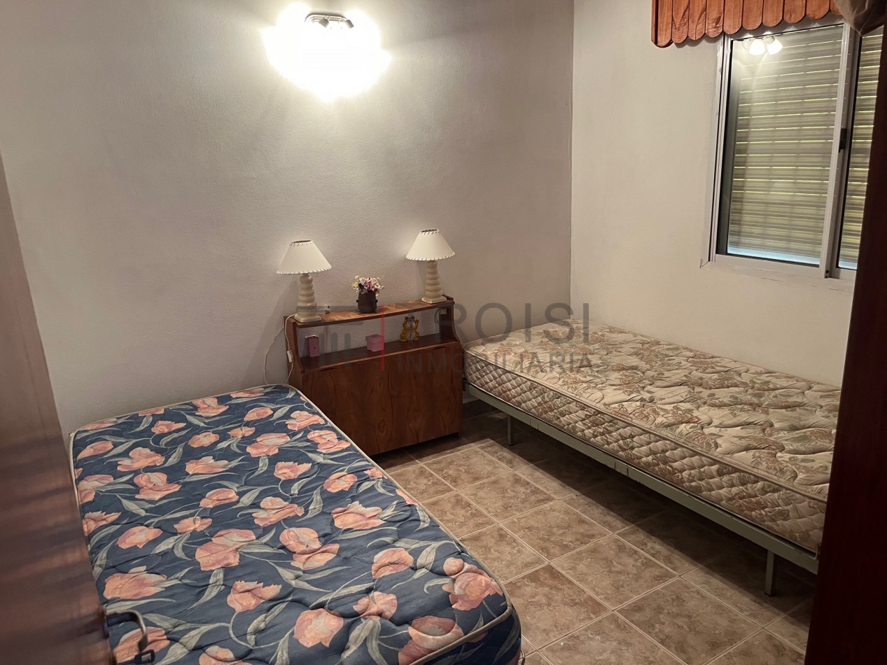 V5 - Chalet 4 ambientes - Calle 6 e/47 y 48