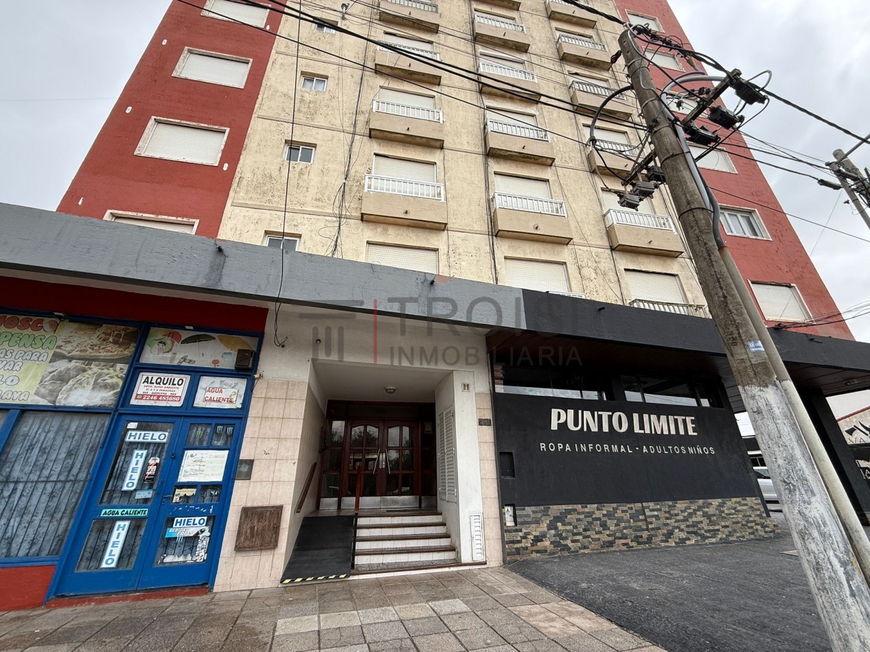 V28 - Depto. 1 ½ amb - Costanera esq. 34