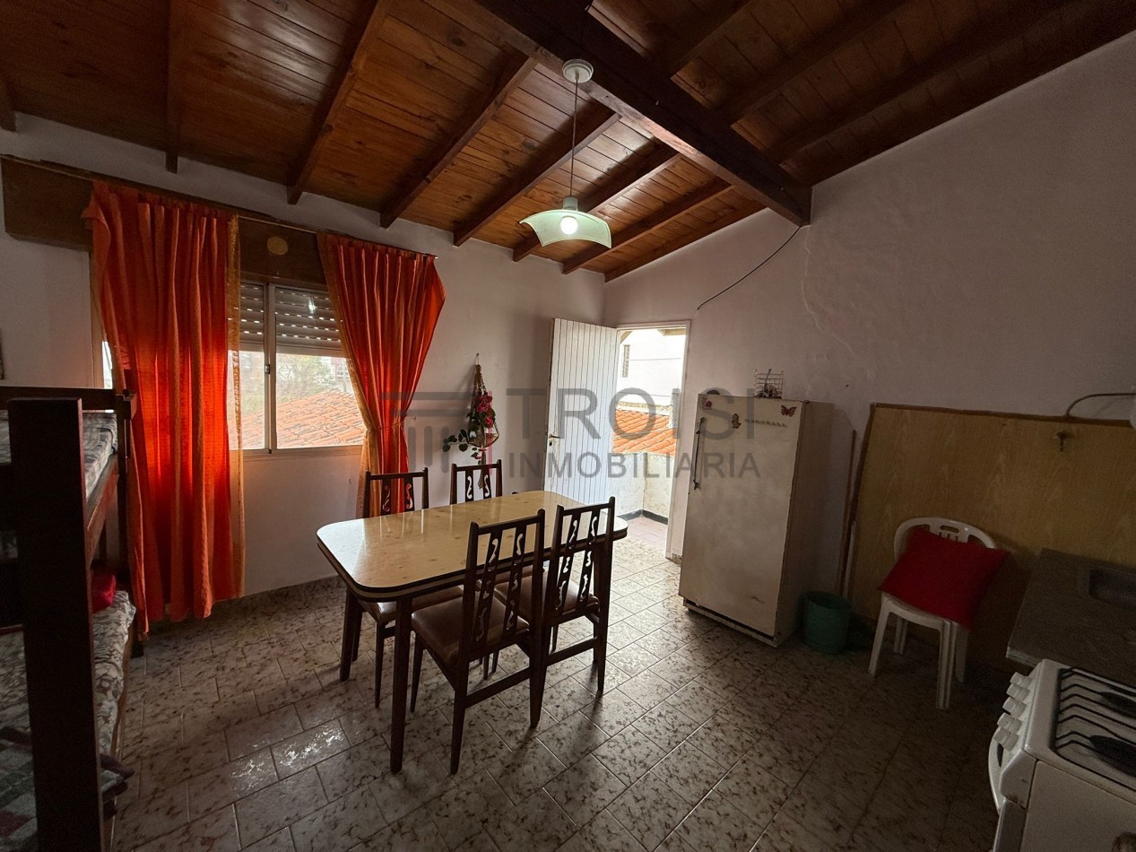 V54 - 2 Departamentos + Chalet 3 ambientes - Calle 5 e/30 y 31 