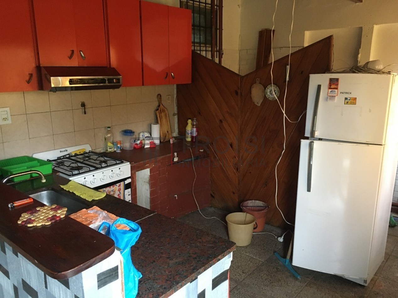 V37 - Chalet 3 ambientes + Monoambiente -  Calle 30 e/ 5 y 6