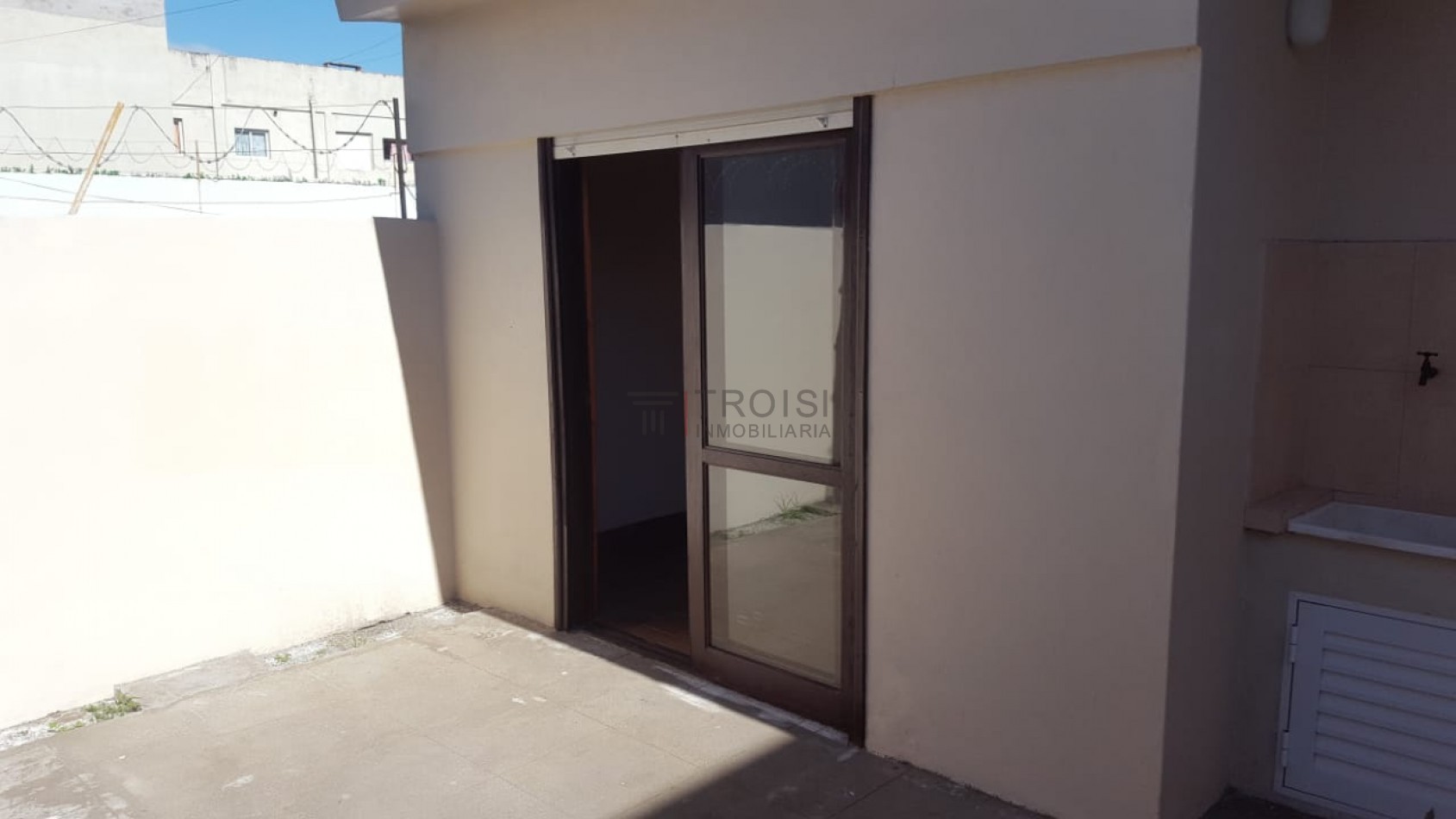 V61A - Depto. 2 ambientes - Calle 3 e/39 y 40