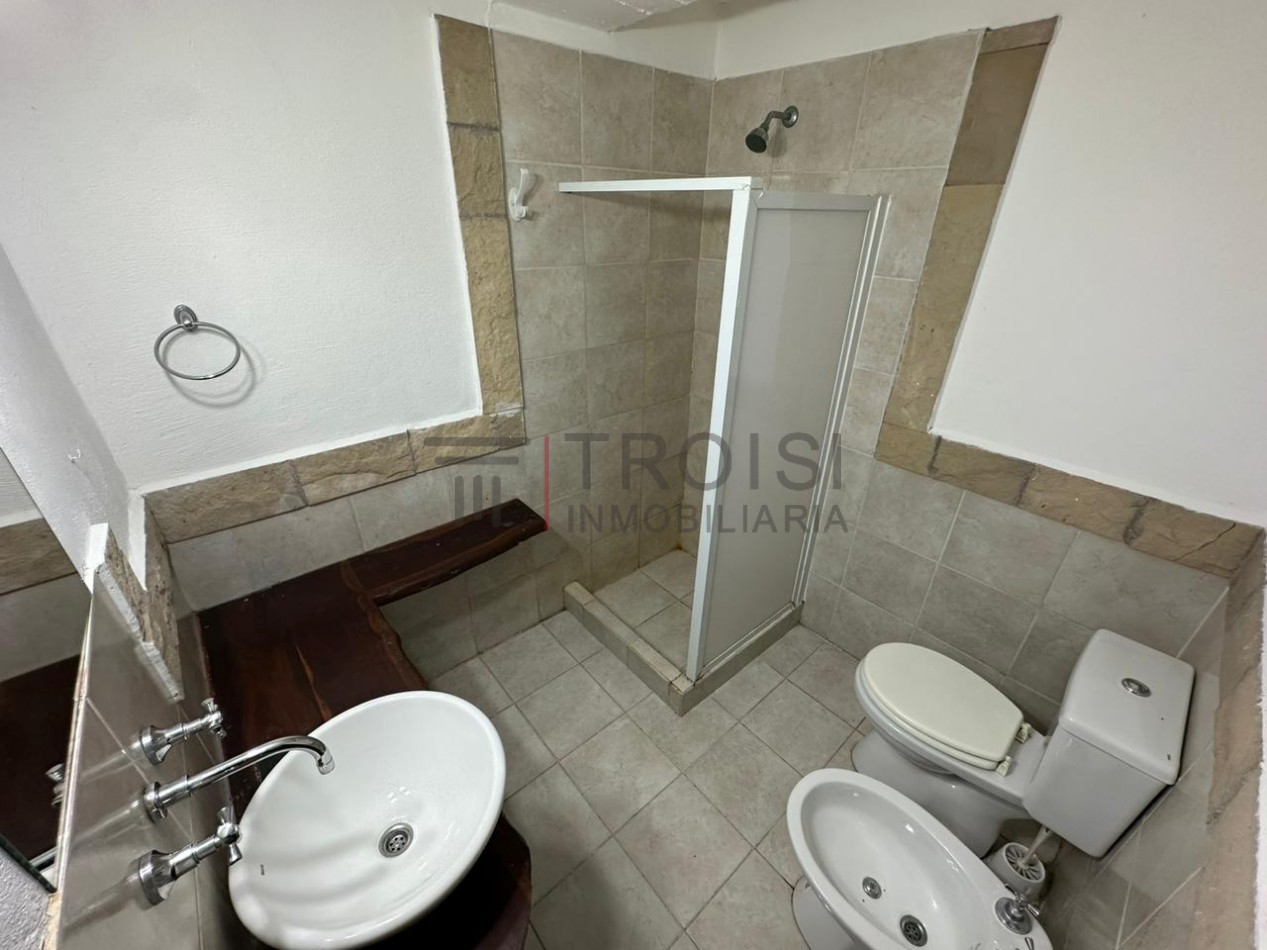 V83 - Hotel Av. Interbalnearia esq. 6, Costa del Este