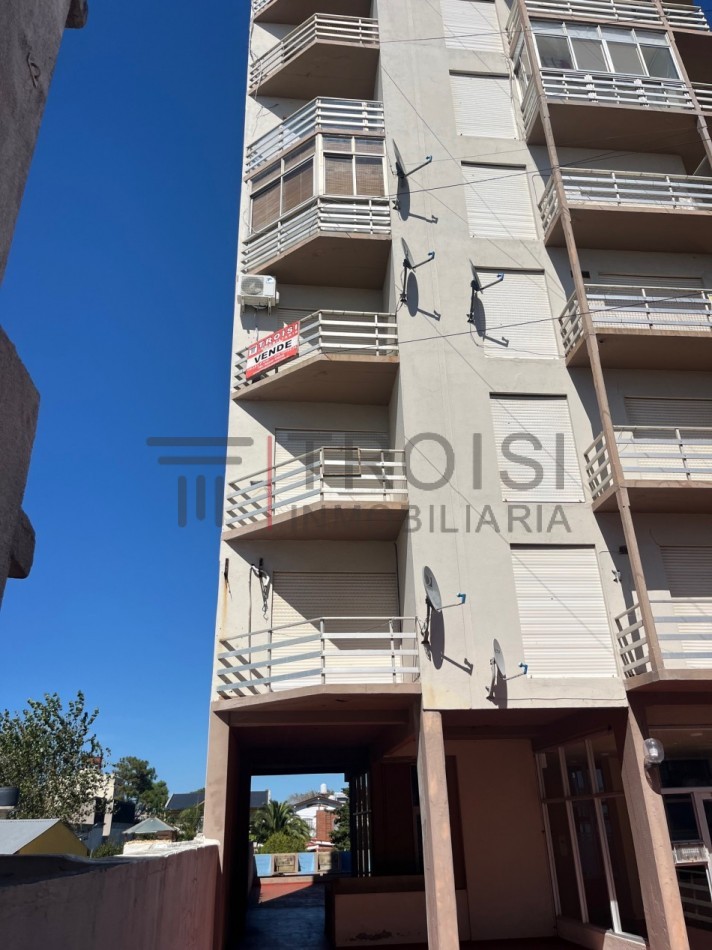 V15 - Depto. 2 ambientes - Calle 43 e/2 y 3