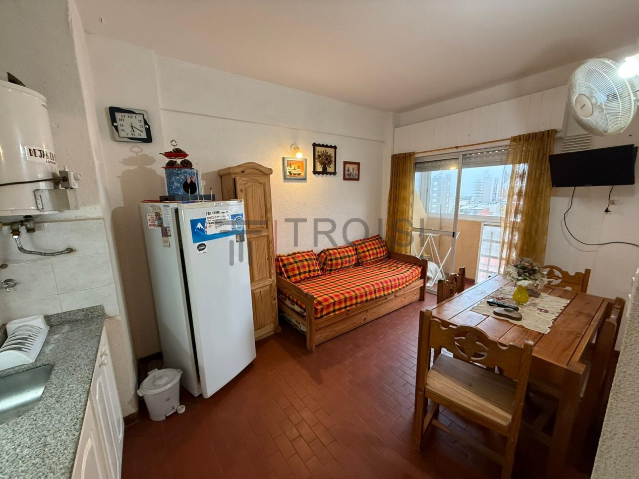 V52 - Depto. 2 ambientes - Calle 33 e/2 y 3
