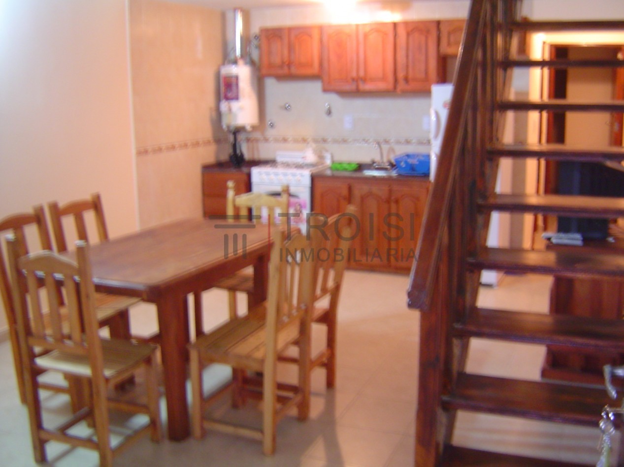 V23 - Depto. 2 ½ amb - Av. 32 e/7 y 8