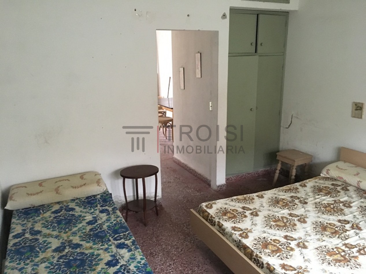 V44 - 2 Chalets de 2 ambientes - Calle 28 e/5 y 6