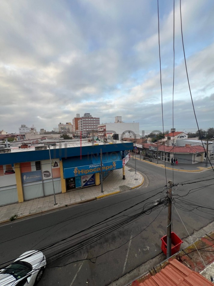 V17 - DEPARTAMENTO - 2 AMBIENTES - Calle 34 N°202 Esq. 2 - 2° piso