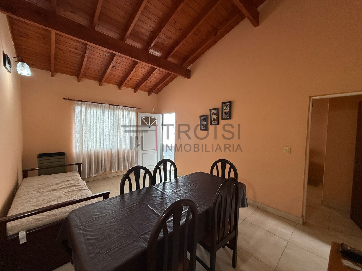 644 - Chalet de 3 ambientes - Calle 64 e/1 y 2