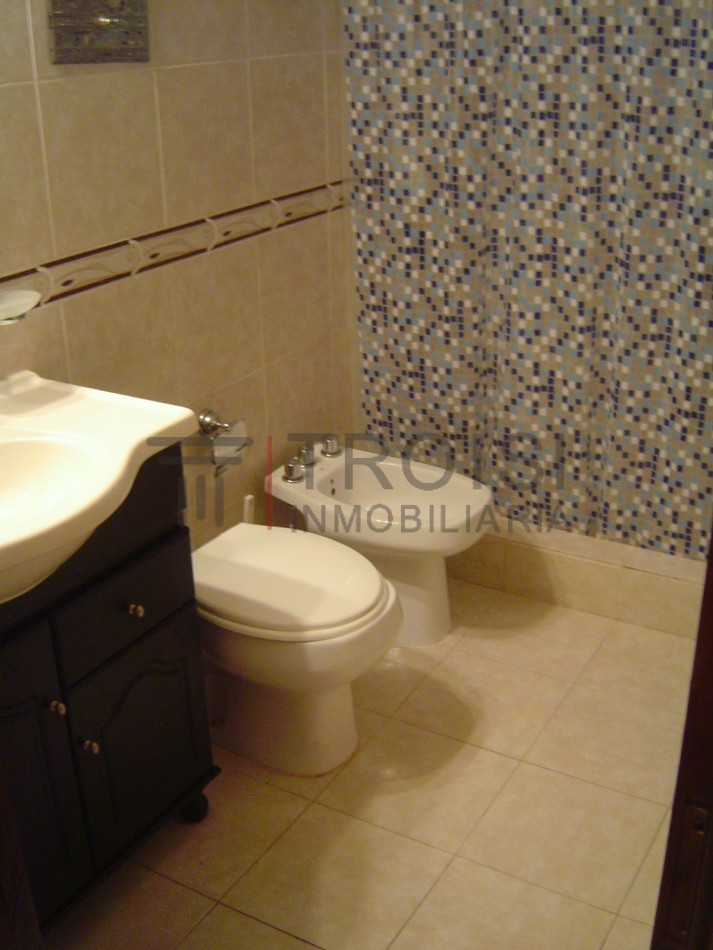 V23 - Depto. 2 ½ amb - Av. 32 e/7 y 8