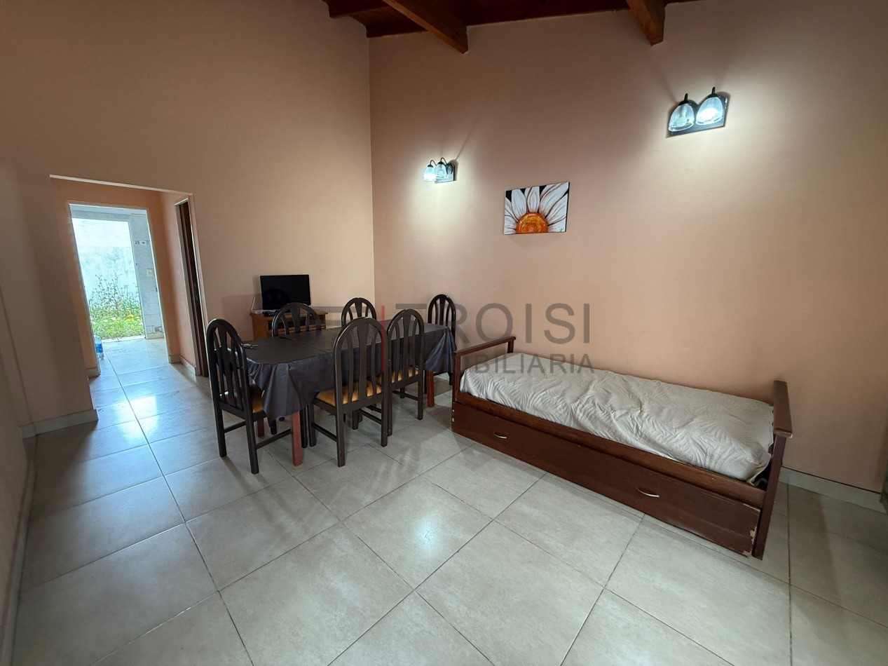 644 - Chalet de 3 ambientes - Calle 64 e/1 y 2