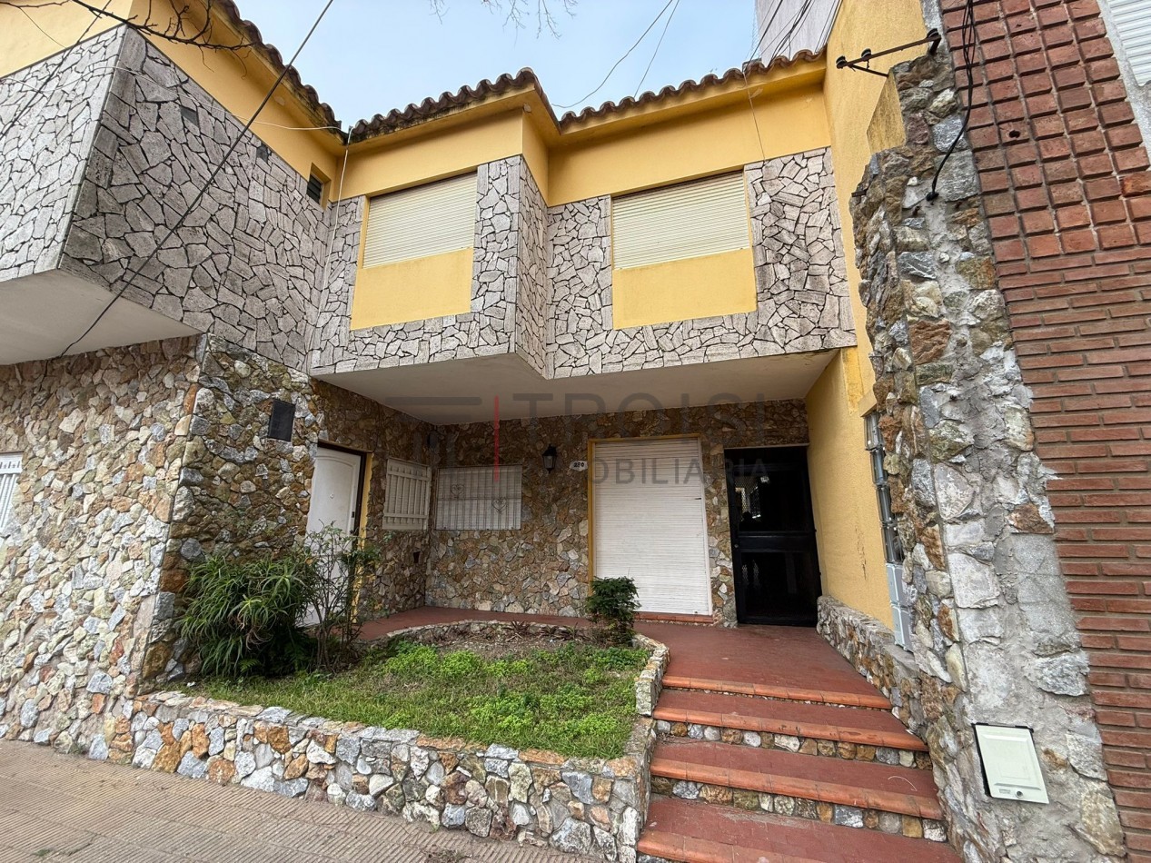 V17 - Depto. 2 ambientes - Calle 36 e/ 2 y 3