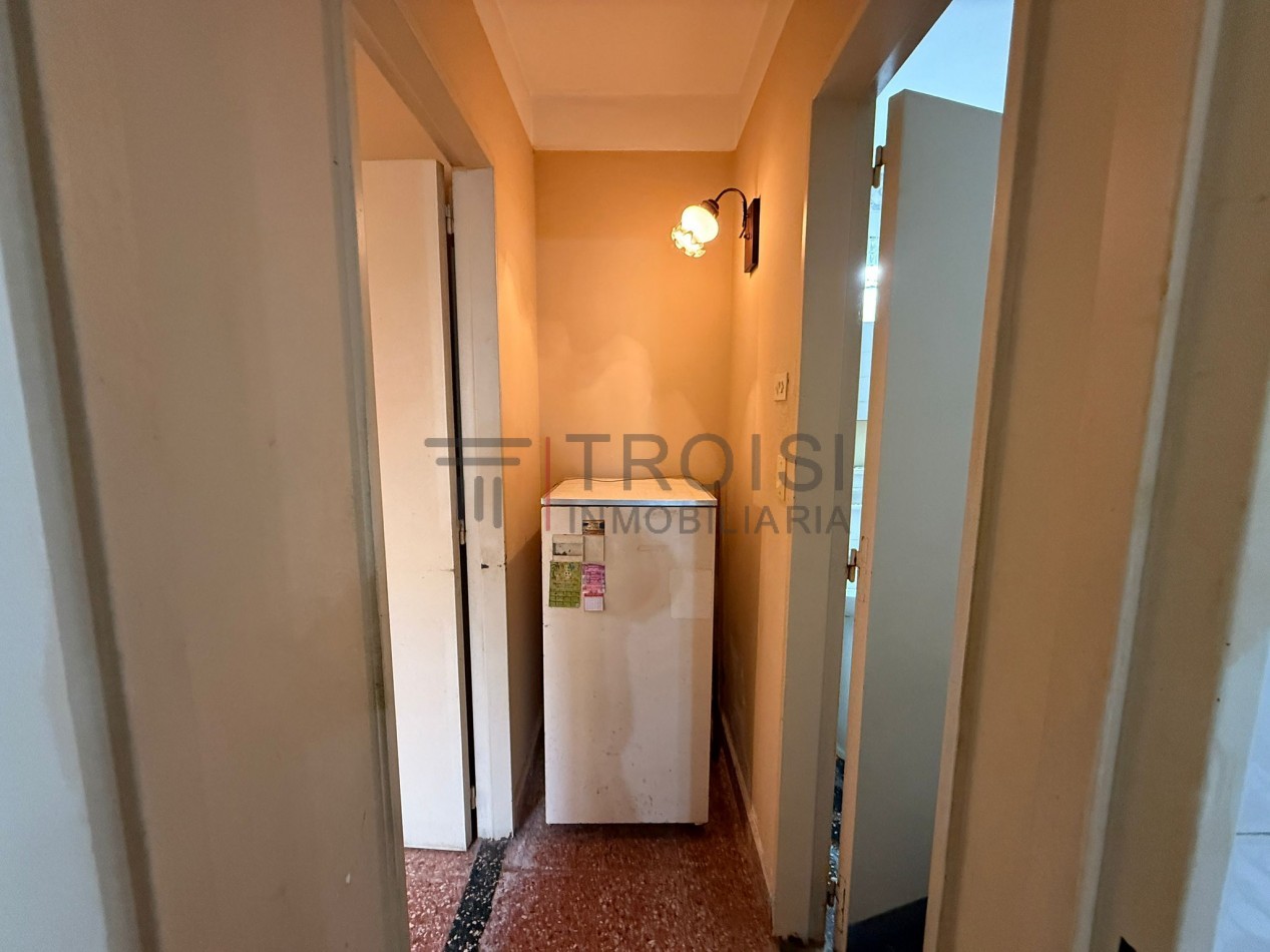 V12 - Depto. 2 ambientes - Calle 35 e/2 y 3