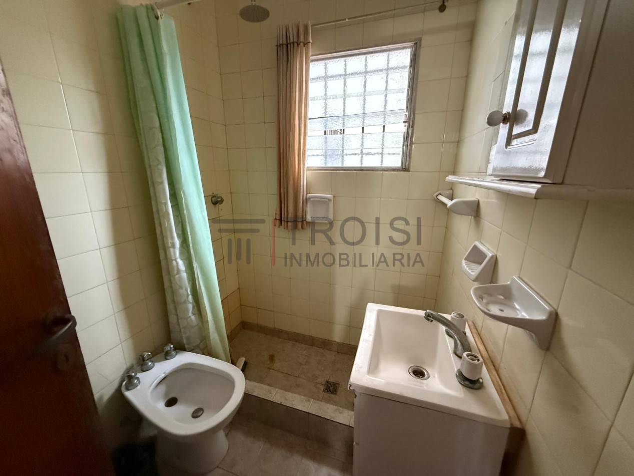 V6 - Depto. 2 ambientes - Calle 2 e/35 y 36