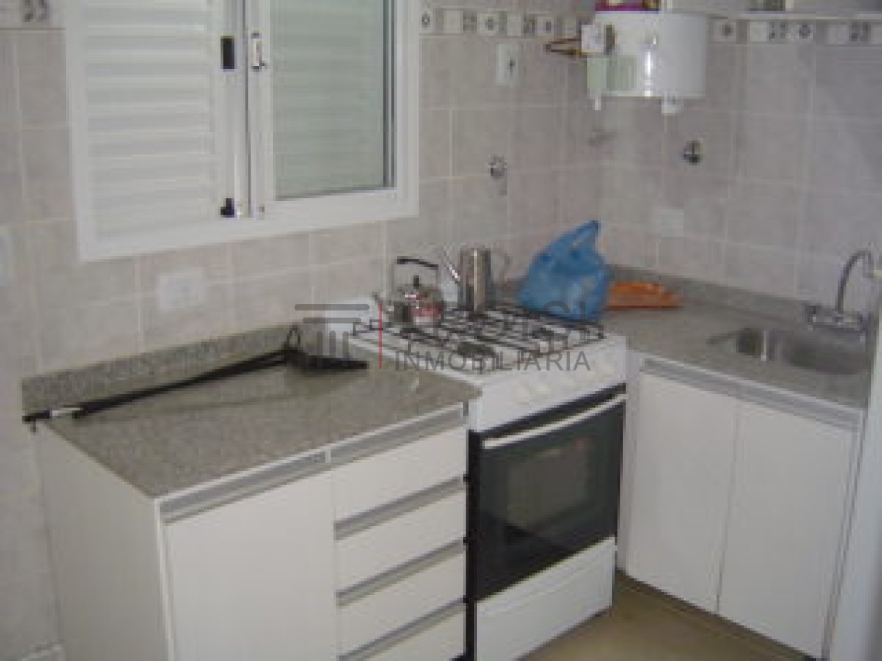 644 - Chalet de 3 ambientes - Calle 64 e/1 y 2