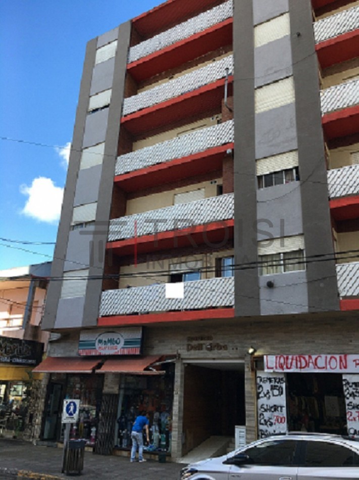 V85 - Depto. 2 ambientes - Calle 2 e/35 y 36