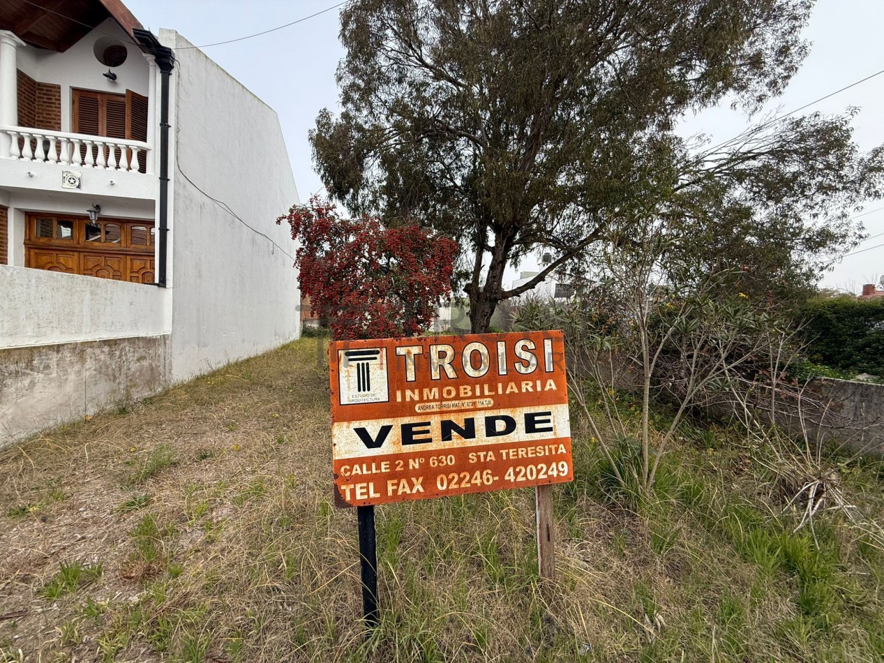 V44 - 2 Chalets de 2 ambientes - Calle 28 e/5 y 6