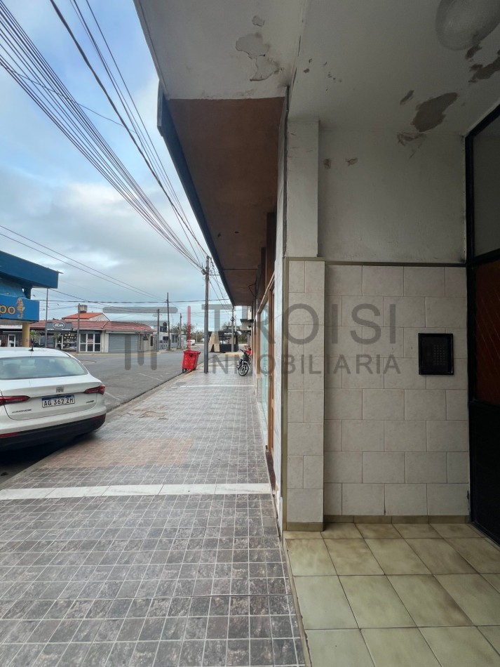 V17 - DEPARTAMENTO - 2 AMBIENTES - Calle 34 N°202 Esq. 2 - 2° piso