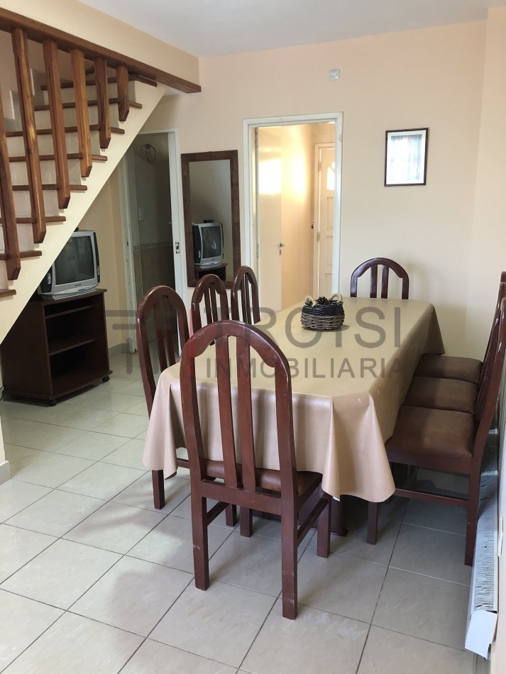 A9 - Triplex 4 ambientes - Calle 48 e/ 2 y 3