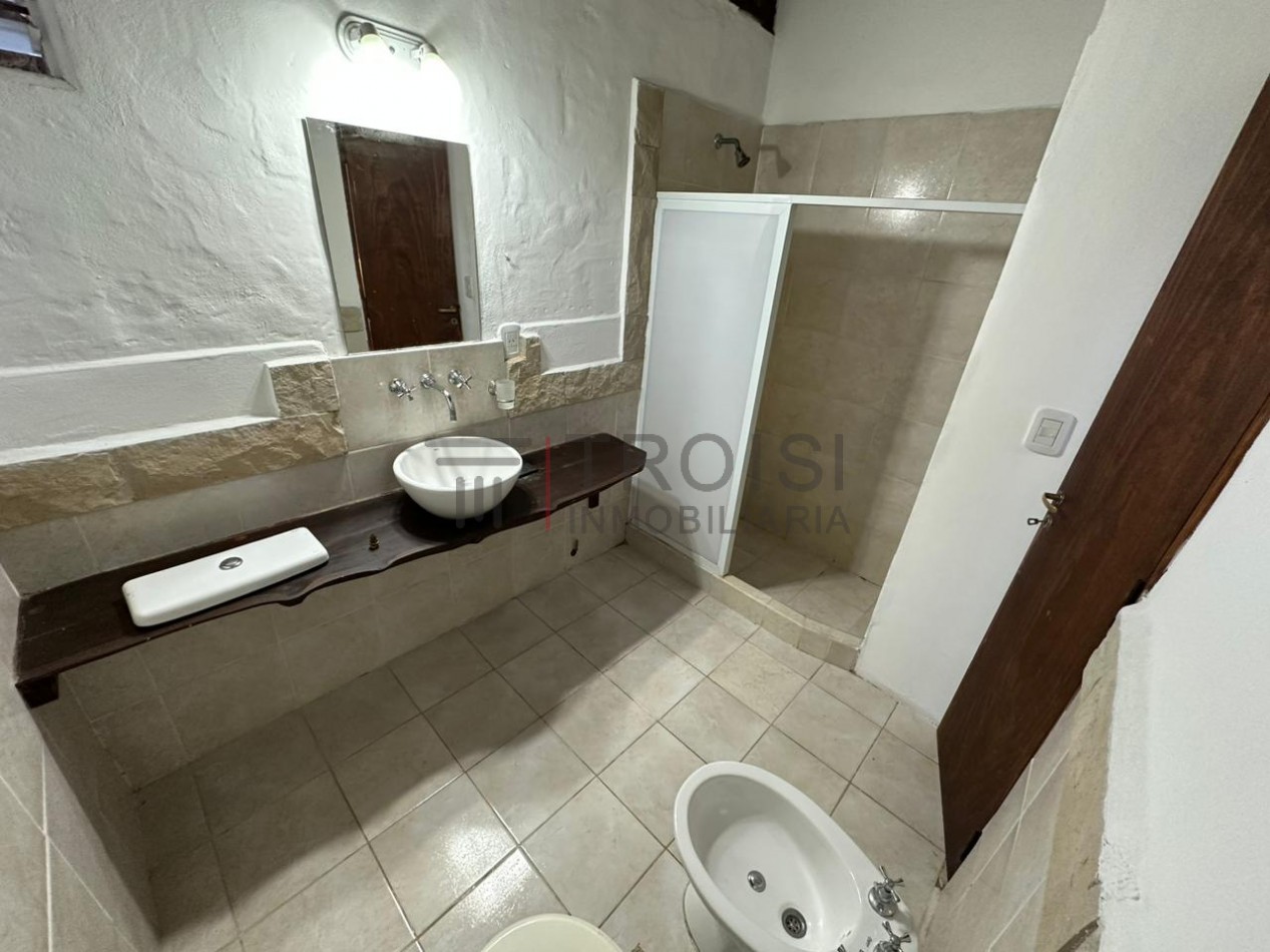 V83 - Hotel Av. Interbalnearia esq. 6, Costa del Este