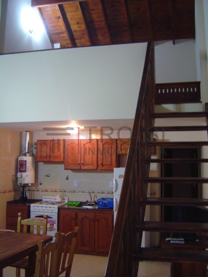 V23 - Depto. 2 ½ amb - Av. 32 e/7 y 8