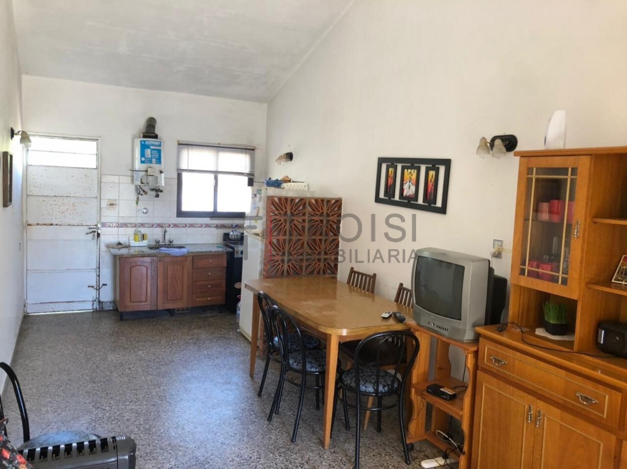 V42 - Chalet 3 ambientes - Calle 35 e/ 7 y 8