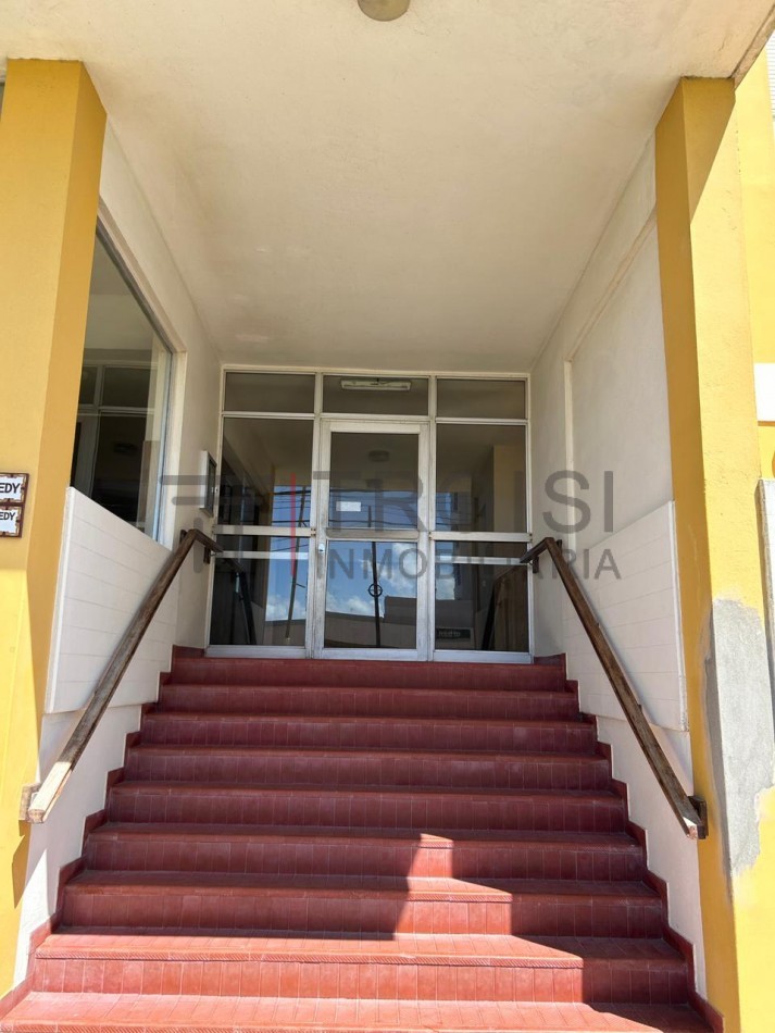 A28 - Depto 2 ambientes - Calle Kennedy casi esq. 27