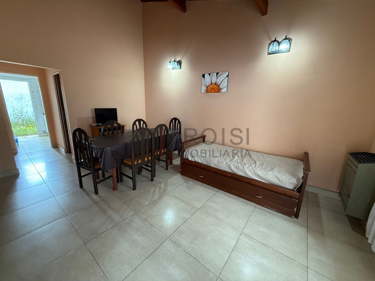 644 - Chalet de 3 ambientes - Calle 64 e/1 y 2
