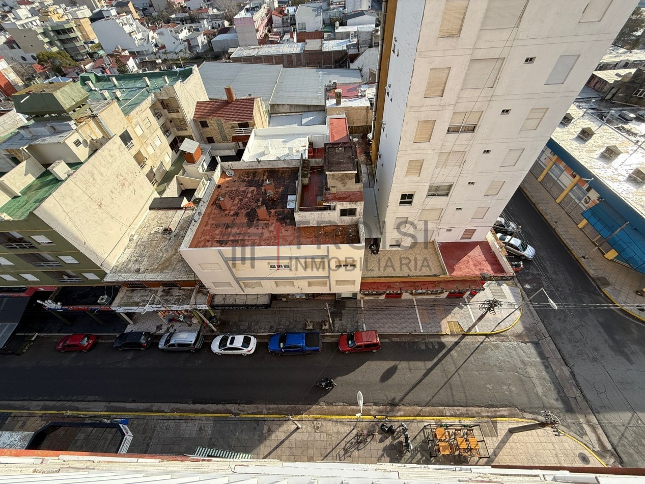 V58 - Monoambiente - Calle 2 esquina 34