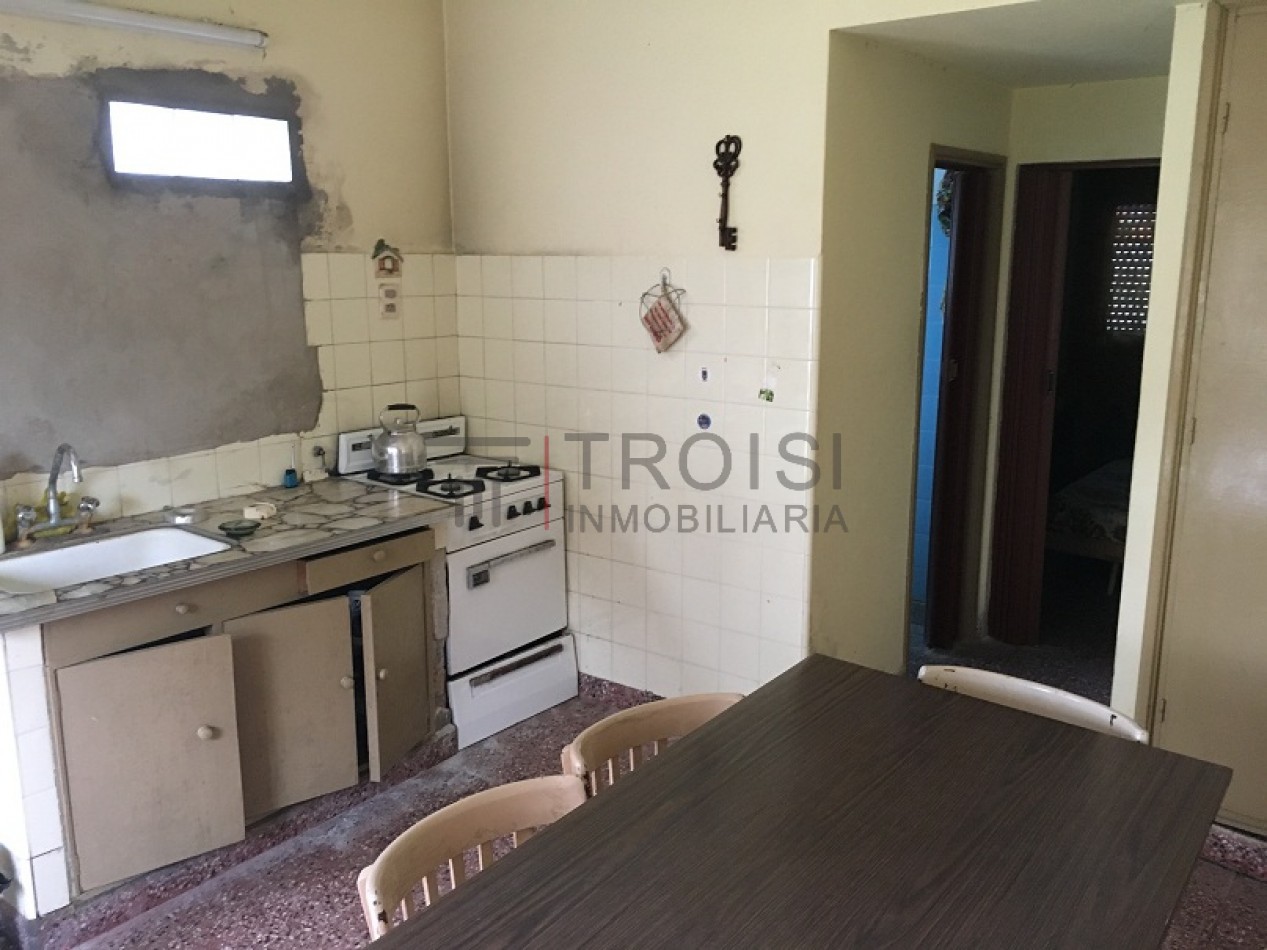 V44 - 2 Chalets de 2 ambientes - Calle 28 e/5 y 6