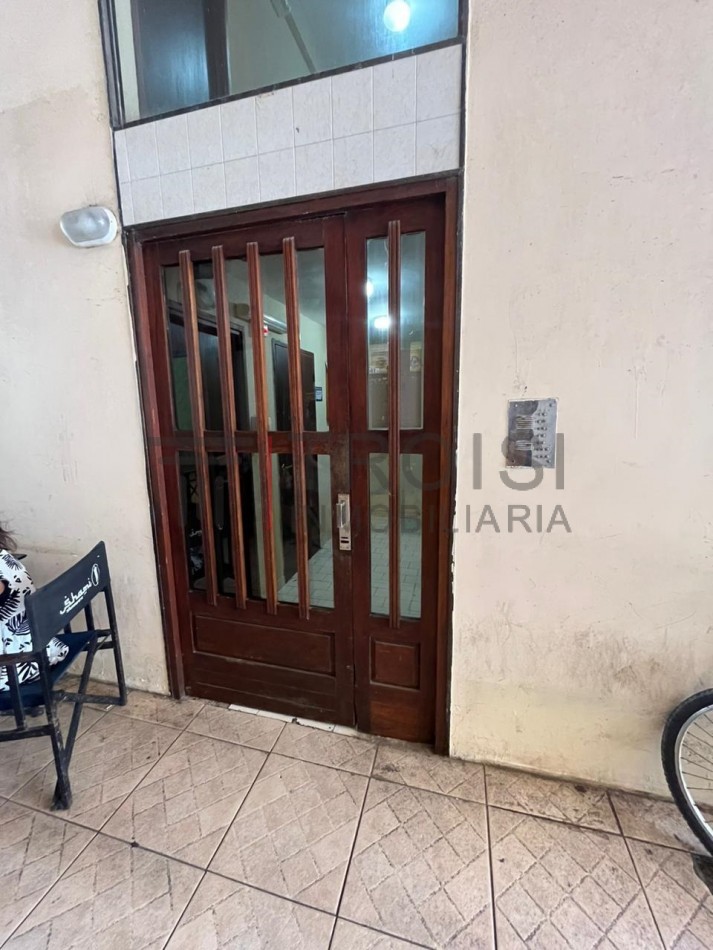 V4 - Depto. 2 ambientes - Calle 2 e/35 y 36