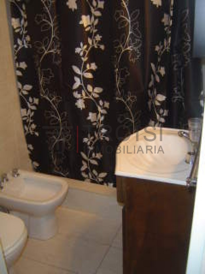 644 - Chalet de 3 ambientes - Calle 64 e/1 y 2