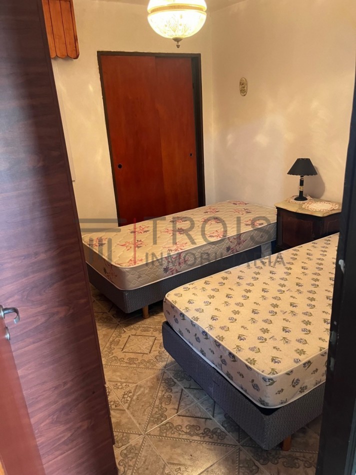 V5 - Chalet 4 ambientes - Calle 6 e/47 y 48