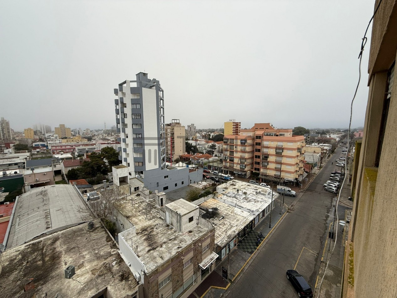 V52 - Depto. 2 ambientes - Calle 33 e/2 y 3