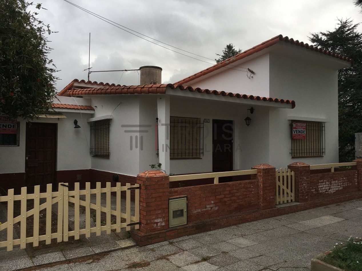 V37 - Monoambiente + Chalet 3 ambientes - Calle 30 e/ 5 y 6 