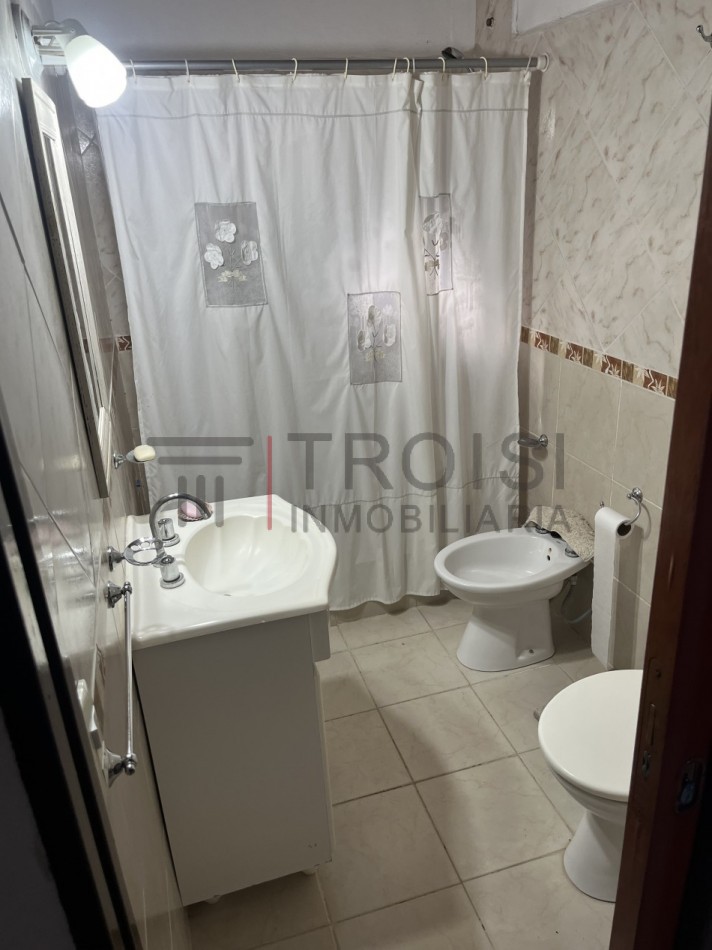 V5 - Chalet 4 ambientes - Calle 6 e/47 y 48