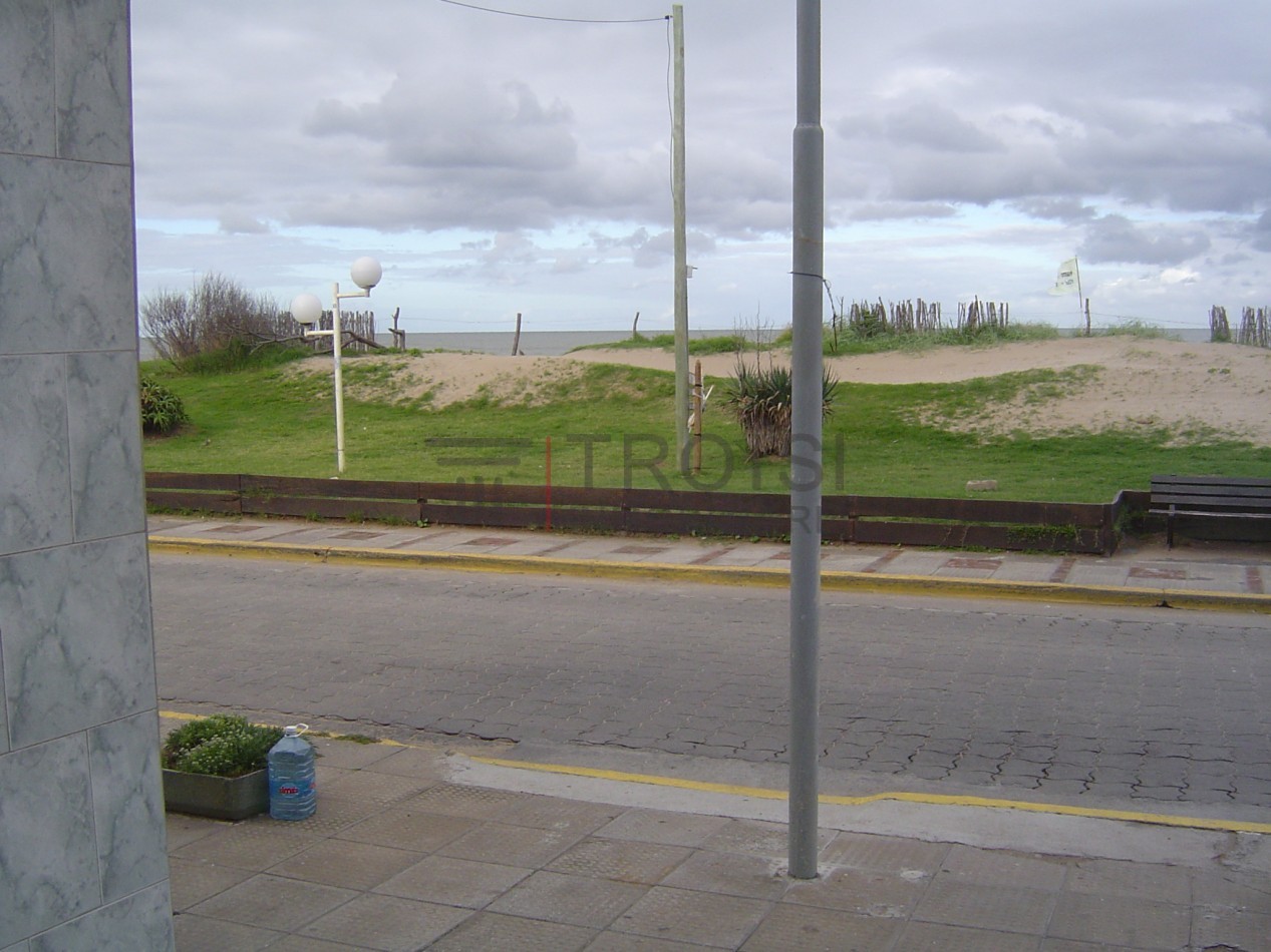 V41 - Depto. 2 ambientes Vista al Mar - Av. Costanera e/27 y 28
