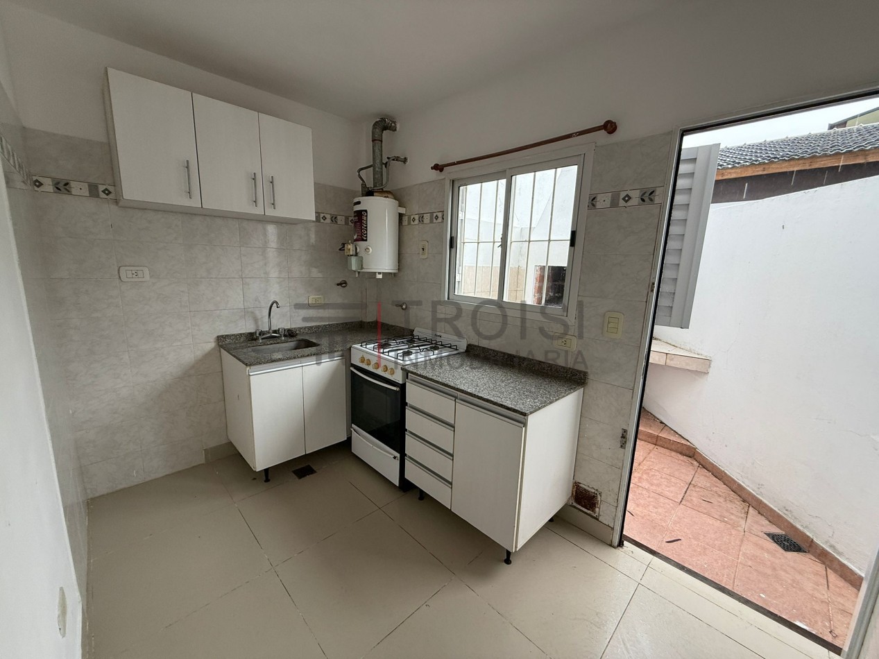 642 - Duplex de 3 ambientes - Calle 64 e/1 y 2
