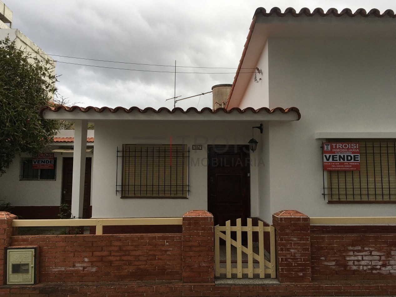 V37 - Monoambiente + Chalet 3 ambientes - Calle 30 e/ 5 y 6 