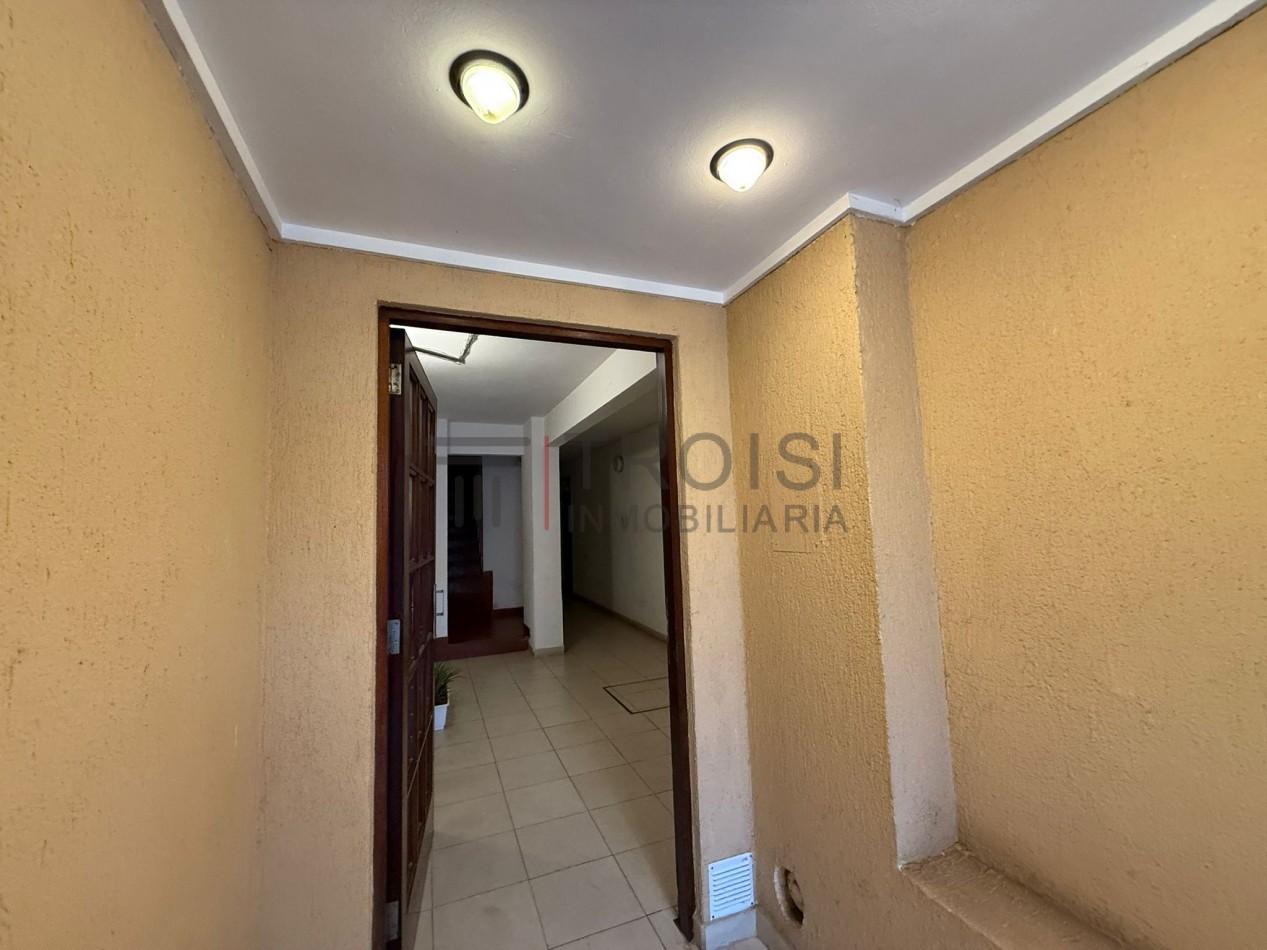 V52 - Depto. 2 ambientes - Calle 33 e/2 y 3