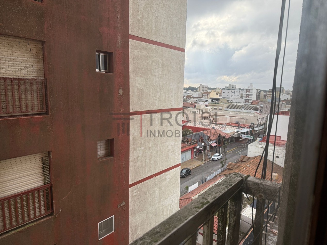 V28 - Depto. 1 ½ amb - Costanera esq. 34