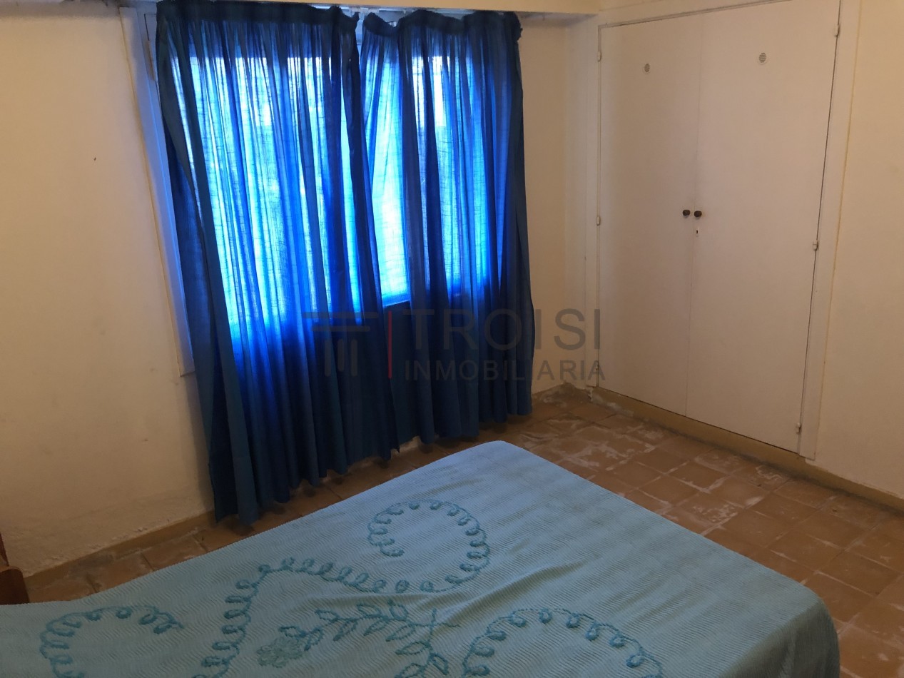 V73 - Chalet 4 ambientes - Calle 3 e/33 y 34