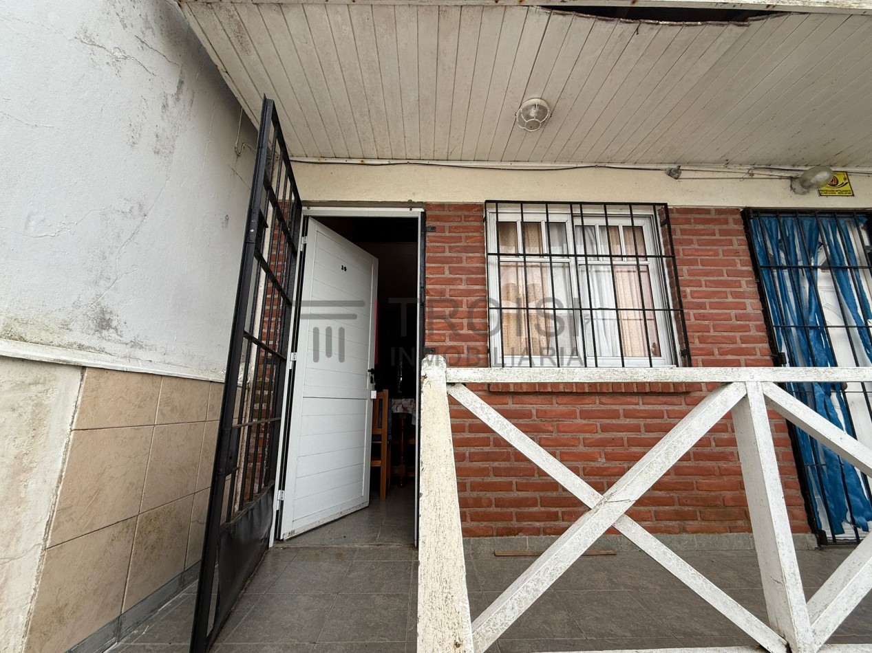 V13 - Duplex 3 ambientes - Calle 44 e/1 y 2