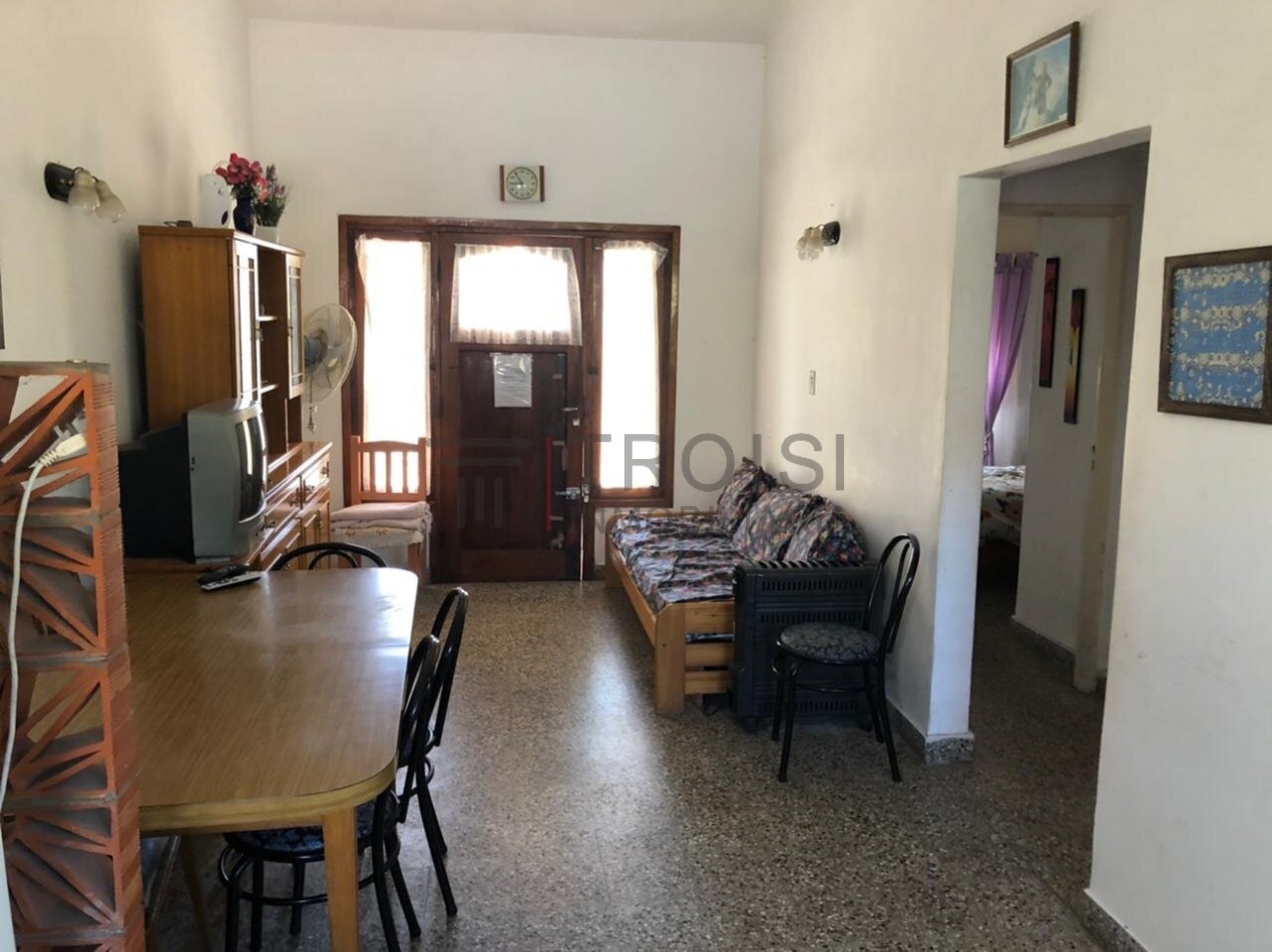 V42 - Chalet 3 ambientes - Calle 35 e/ 7 y 8