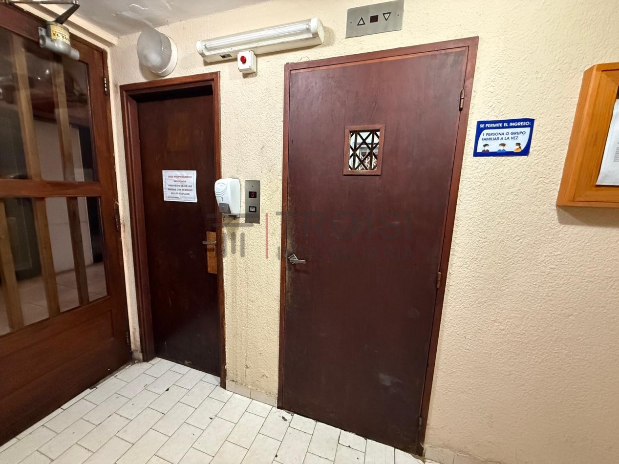 V4 - Depto. 2 ambientes - Calle 2 e/35 y 36