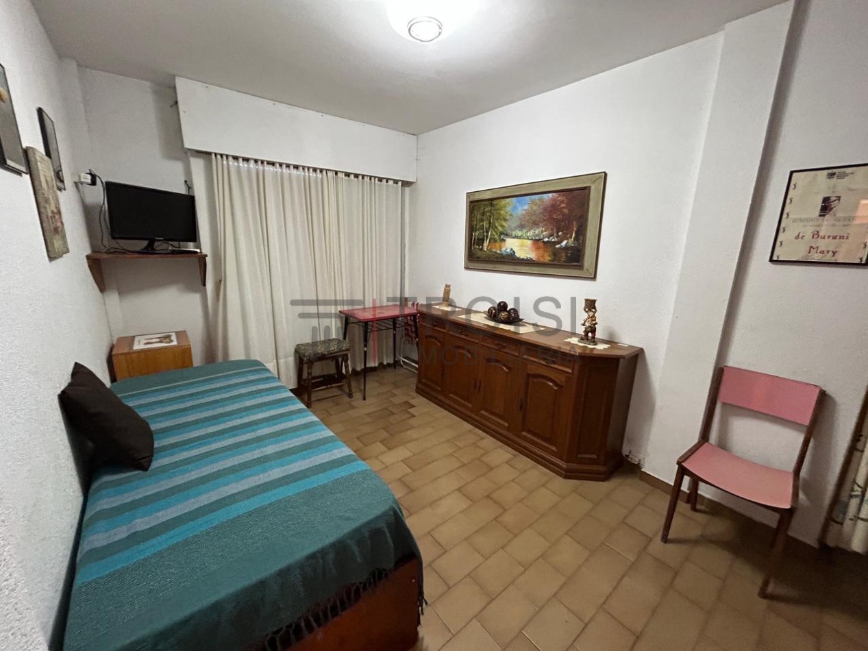 A28 - Depto 2 ambientes - Calle Kennedy casi esq. 27
