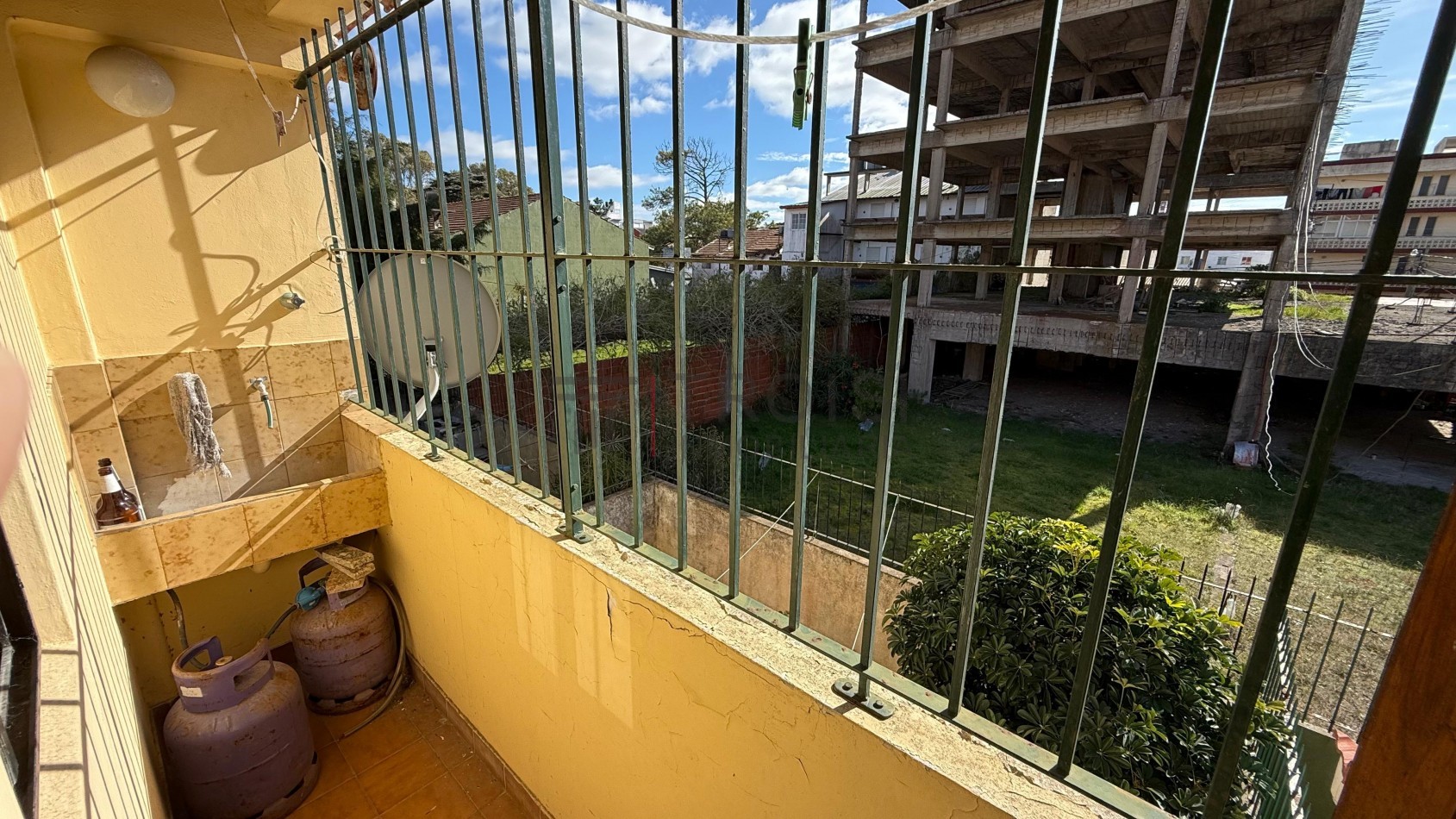 V51 - Departamento 3 ambientes - Calle 44 e/3 y 4