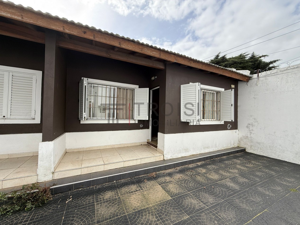 644 - Chalet de 3 ambientes - Calle 64 e/1 y 2