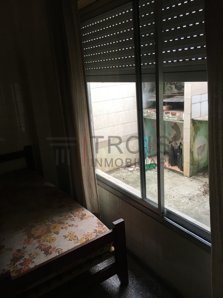 V37 - Monoambiente + Chalet 3 ambientes - Calle 30 e/ 5 y 6 