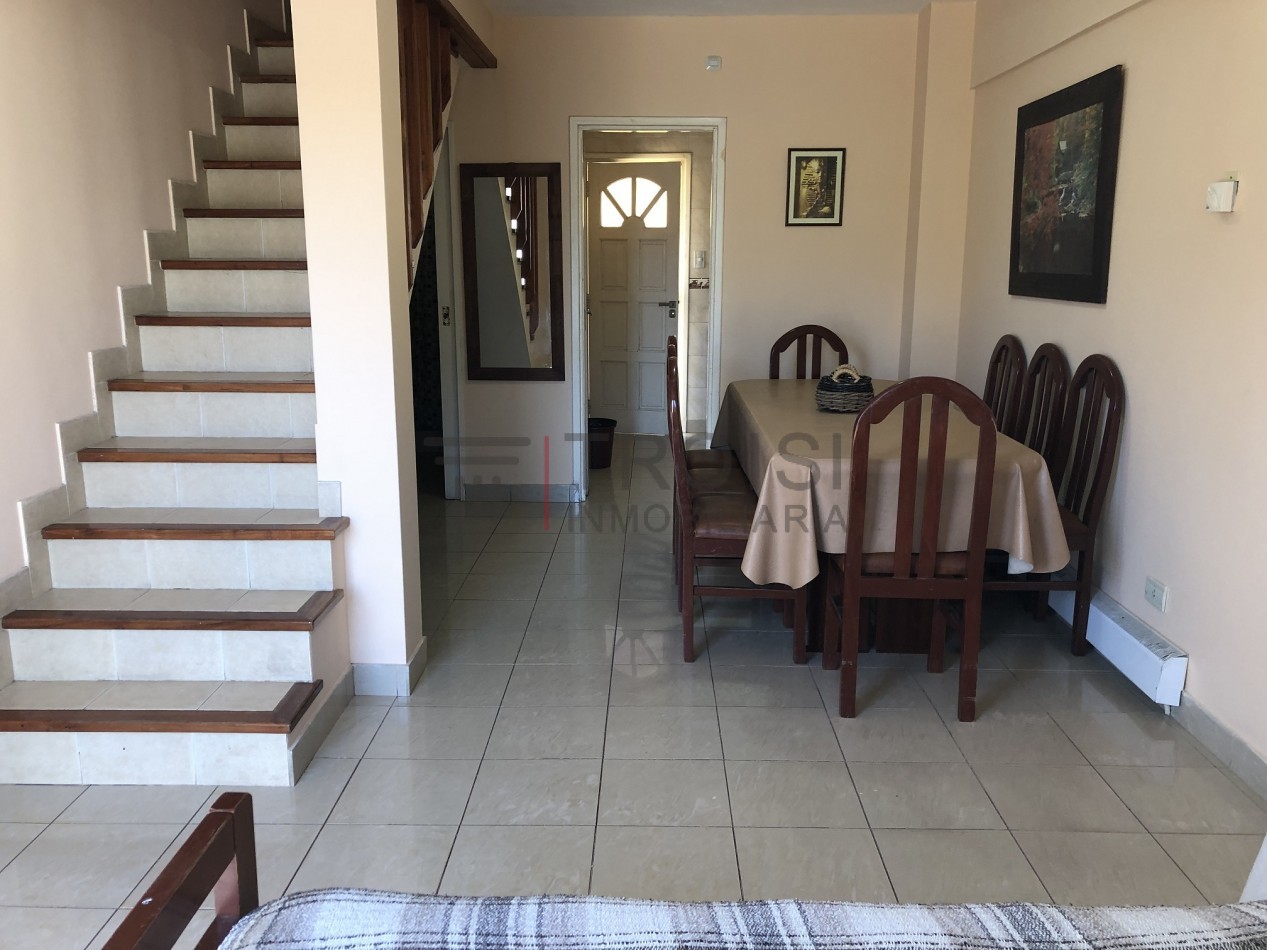 A9 - Triplex 4 ambientes - Calle 48 e/ 2 y 3